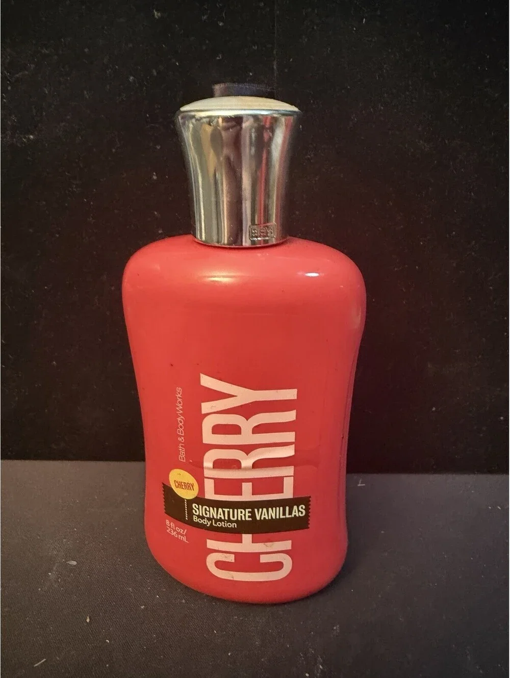 Bath and Body Works SIGNATURE VANILLAS CHERRY Body Lotion 8 oz RETIRED